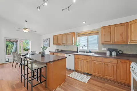 Kitchen - 3045 Dundee Ln, Mound, MN 55364 photo 2 of 2
