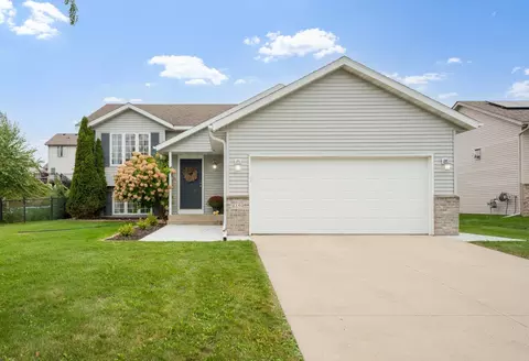 6159 Hillsboro Dr NW, Rochester, MN 55901