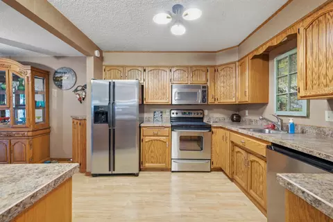 Kitchen - 3361 16th Ave S, Fargo, ND 58103 photo 3 of 4