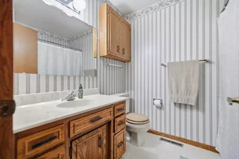 Bath - 3361 16th Ave S, Fargo, ND 58103 photo 1 of 2