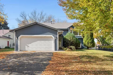 8961 Sycamore Ln N, Maple Grove, MN 55369