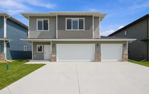 7337 Madelyn Ln S, Fargo, ND 58104