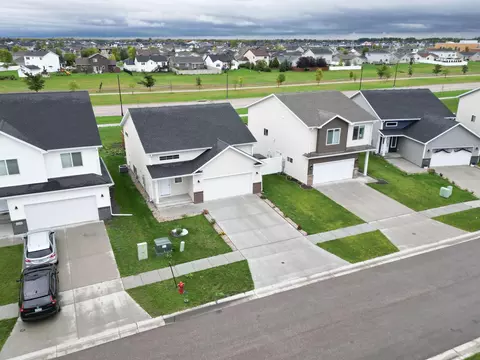 View/Area - 2553 Fulton Loop S, Fargo, ND 58104 photo 1 of 7