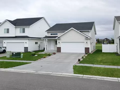 Exterior - 2553 Fulton Loop S, Fargo, ND 58104 photo 3 of 8
