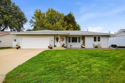 722 14th St NE, Owatonna, MN 55060