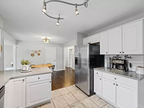 Kitchen - 4247 Sandstone Dr, Eagan, MN 55122 photo 2 of 2