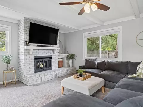 Living - 4247 Sandstone Dr, Eagan, MN 55122 photo 5 of 6