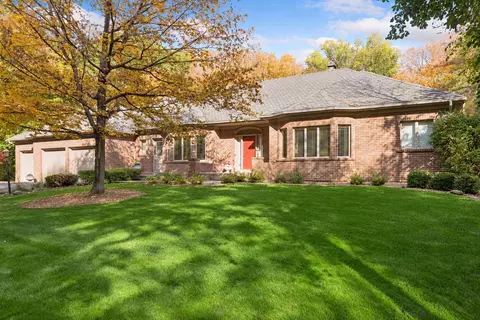 1490 Xanthus Ln N, Plymouth, MN 55447