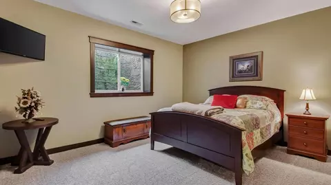 Bedroom - s9165 Lowes Creek Road, Eleva, WI 54738 photo 5 of 7