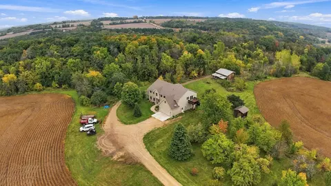 8925 280th St W, Northfield, MN 55057