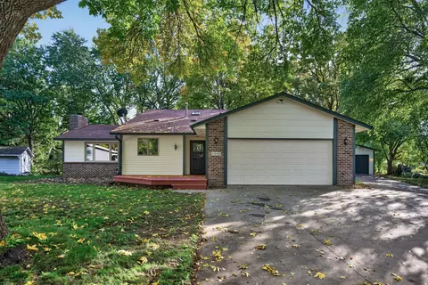 11043 98th Pl N, Maple Grove, MN 55369