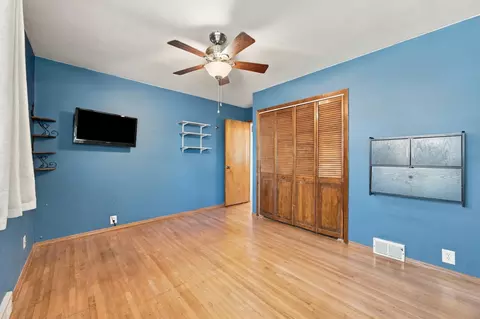 Bedroom - 809 16th St S, Fargo, ND 58103 photo 2 of 4