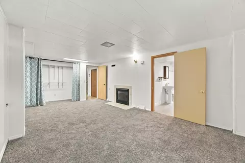 Living - 809 16th St S, Fargo, ND 58103 photo 6 of 6