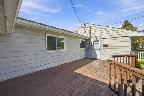 Exterior - 809 16th St S, Fargo, ND 58103 photo 2 of 5