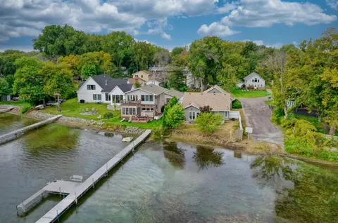 855 19th St SE, Forest Lake, MN 55025