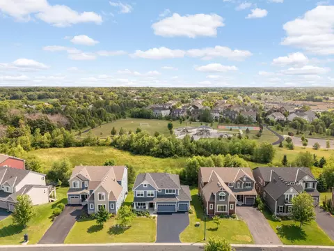 4181 Prairie View Trl, Medina, MN 55340