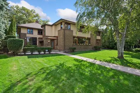 2409 E Lake Of The Isles Pkwy, Minneapolis, MN 55405