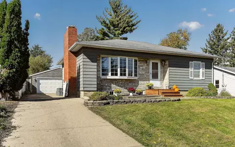 215 Highland Ct SW, Rochester, MN 55902
