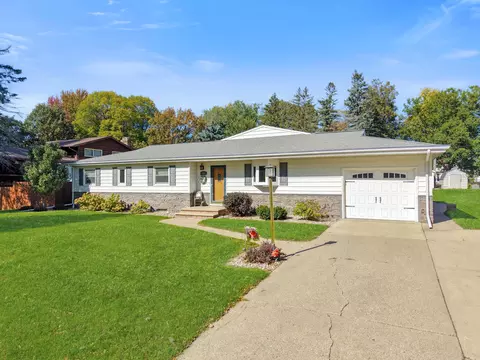 Exterior - 207 E Hollett St, Tracy, MN 56175 photo 6 of 6