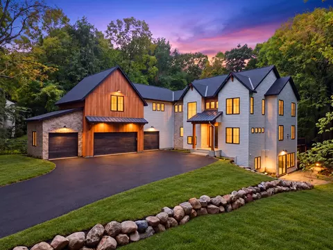 1426 Holdridge Cir, Wayzata, MN 55391