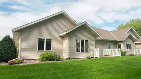 Exterior - 1106 Devito St #6, Marshall, MN 56258 photo 4 of 4