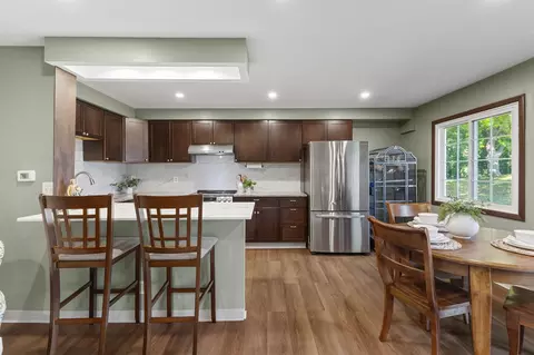 Kitchen - 3304 River Bluff Dr #75, Eagan, MN 55121 photo 2 of 4