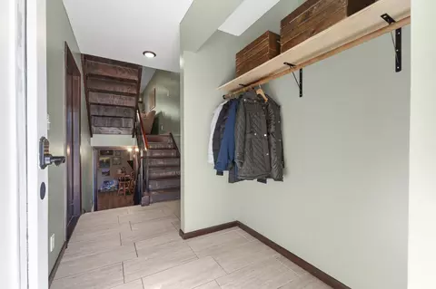 Entry Way - 3304 River Bluff Dr #75, Eagan, MN 55121 photo 5 of 6