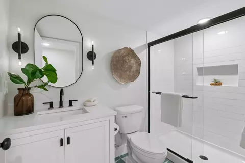 Bath - 5724 Code Ave, Edina, MN 55436 photo 7 of 8