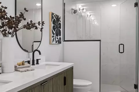 Bath - 5724 Code Ave, Edina, MN 55436 photo 2 of 8