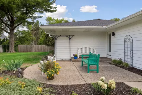 Exterior - 5724 Code Ave, Edina, MN 55436 photo 6 of 8