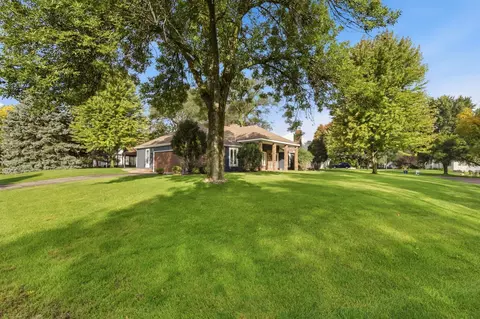 Exterior - 802 Aldon Dr, Saint Cloud, MN 56301 photo 3 of 8