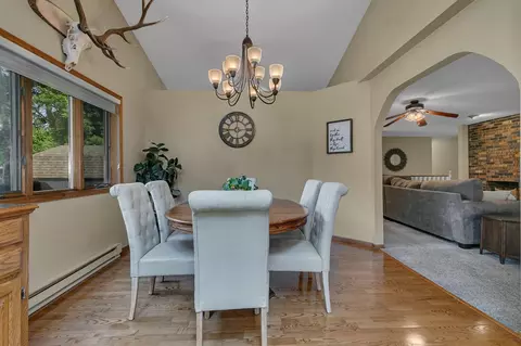 Dining - 802 Aldon Dr, Saint Cloud, MN 56301 photo 2 of 2