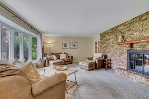 Living - 802 Aldon Dr, Saint Cloud, MN 56301 photo 1 of 5