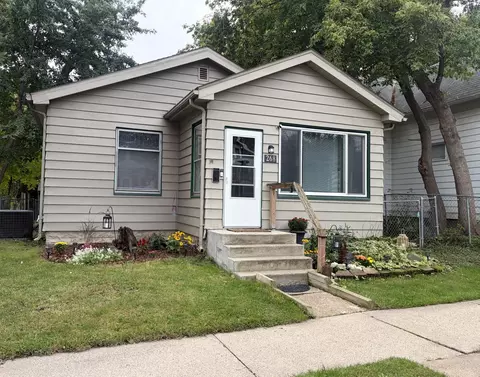 268 Sidney St E, Saint Paul, MN 55107