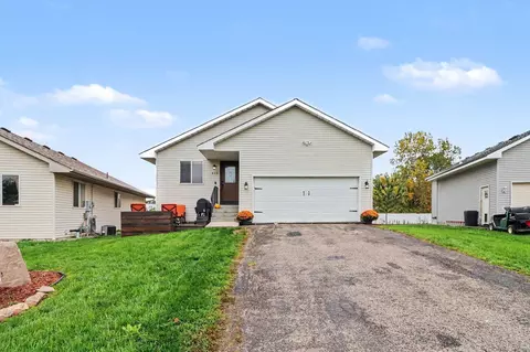 409 Juniper Ln NW, Montgomery, MN 56069