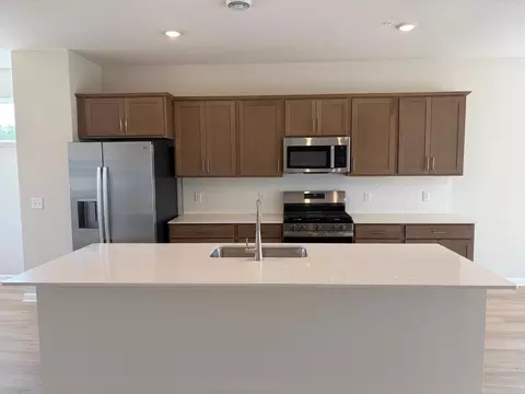 13612 Willow Dr, Rogers, MN 55374