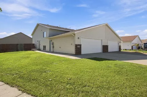 1656 6 St W, West Fargo, ND 58078