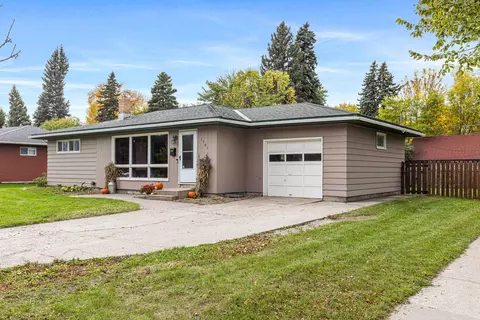 Exterior - 1701 5th St S, Fargo, ND 58103 photo 3 of 8