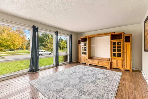 Living - 1701 5th St S, Fargo, ND 58103 photo 2 of 4