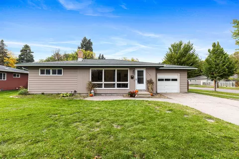 Exterior - 1701 5th St S, Fargo, ND 58103 photo 2 of 8