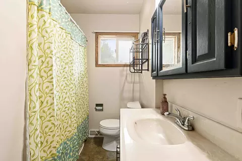 Bath - 1701 5th St S, Fargo, ND 58103 photo 1 of 1