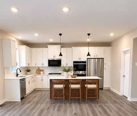 914 Foxglove Ter, Waconia, MN 55387