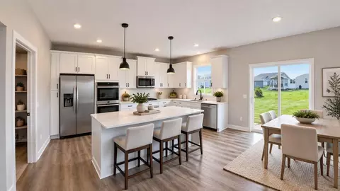 914 Foxglove Ter, Waconia, MN 55387