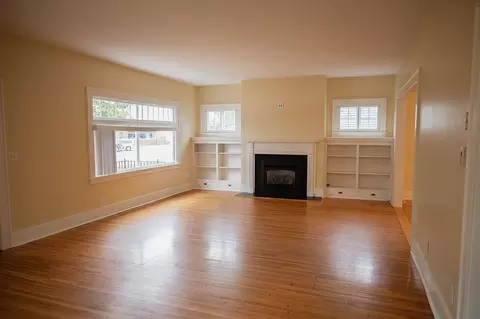 Living - 405 6th St, Jackson, MN 56143 photo 2 of 12