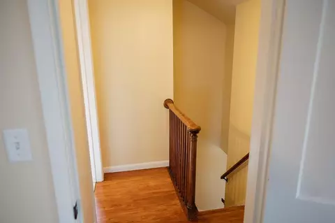 Entry Way - 405 6th St, Jackson, MN 56143 photo 4 of 5