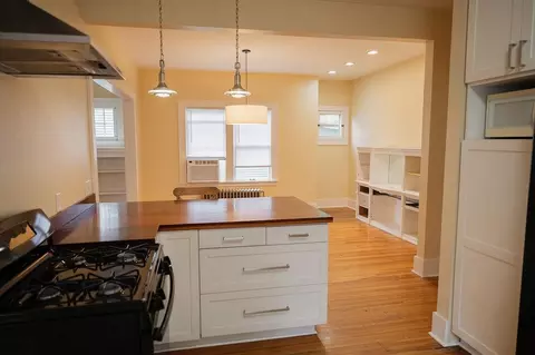 Living - 405 6th St, Jackson, MN 56143 photo 1 of 12