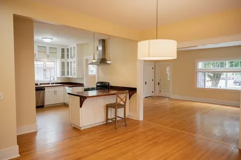 Living - 405 6th St, Jackson, MN 56143 photo 11 of 12