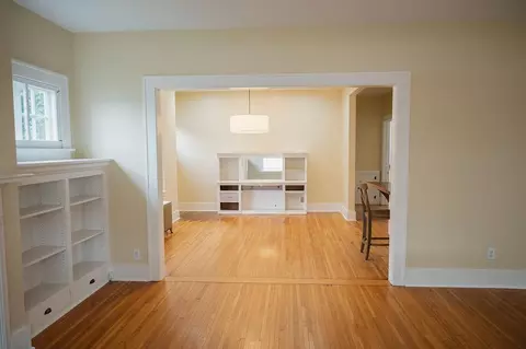 Living - 405 6th St, Jackson, MN 56143 photo 7 of 12