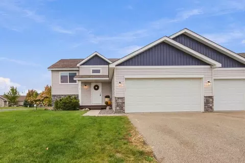 813 Hickory Curv, Watertown, MN 55388