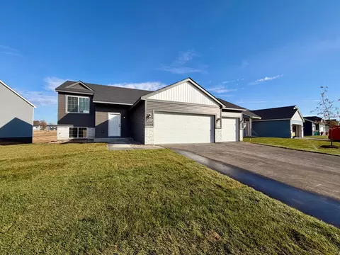 37559 Greenway Ave, North Branch, MN 55056